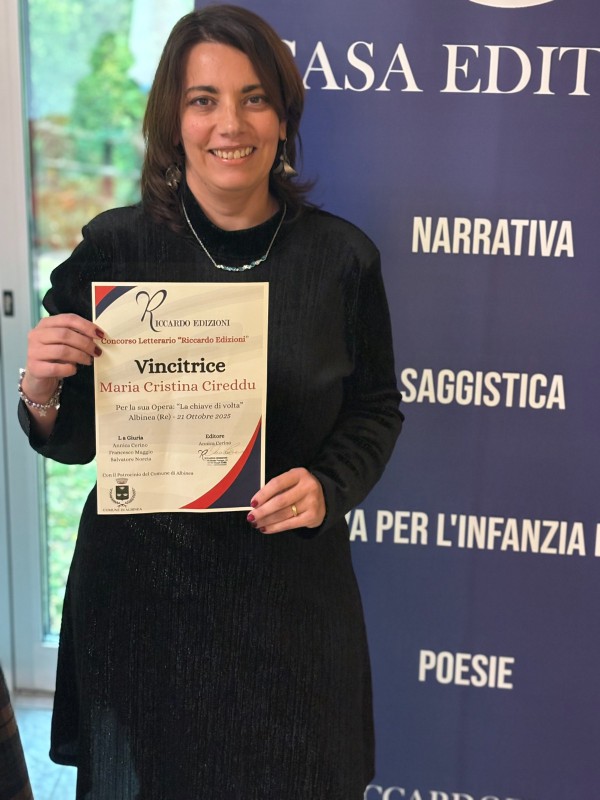 LibroCristinaCireddu2.jpg (87 KB)