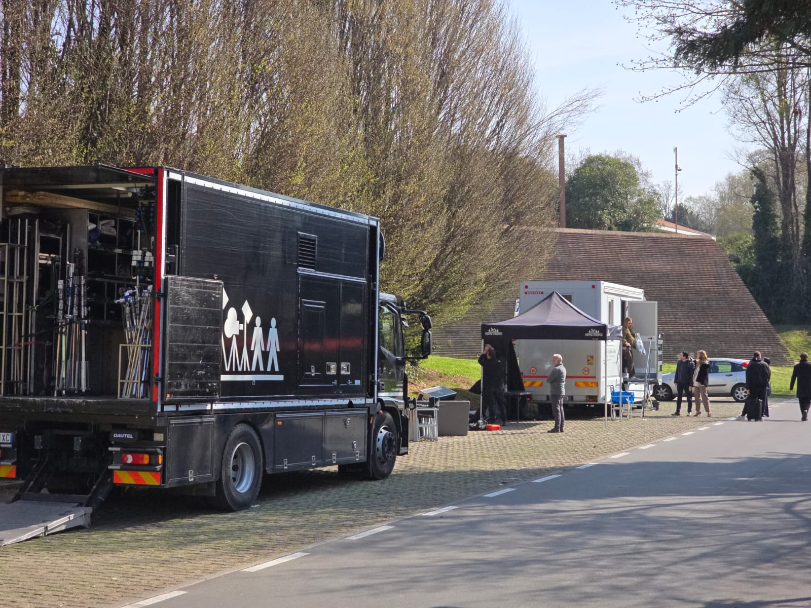 MerateAreaCazzanigaSpot2.jpg (346 KB)