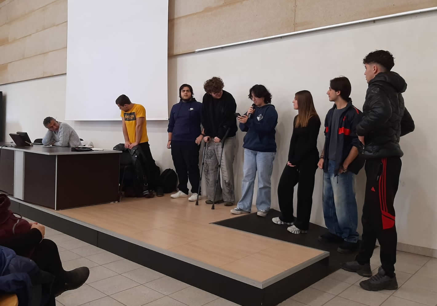 MerateAssembleaMazzeo1.jpg (86 KB)