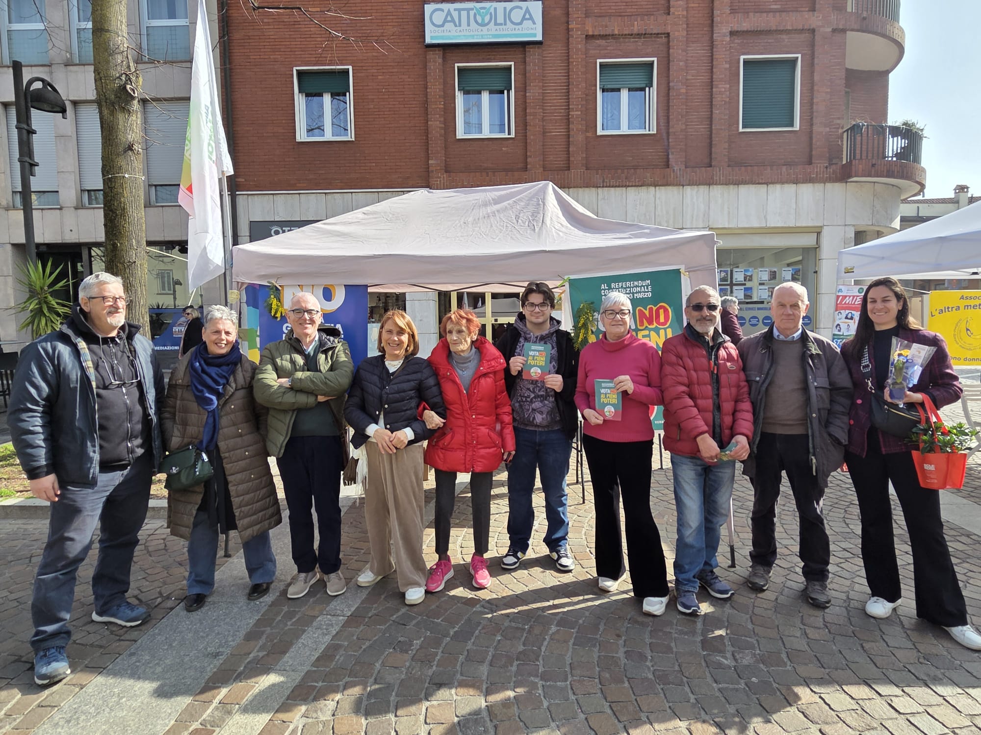 MerateBanchettoAVSPiazza.jpg (429 KB)