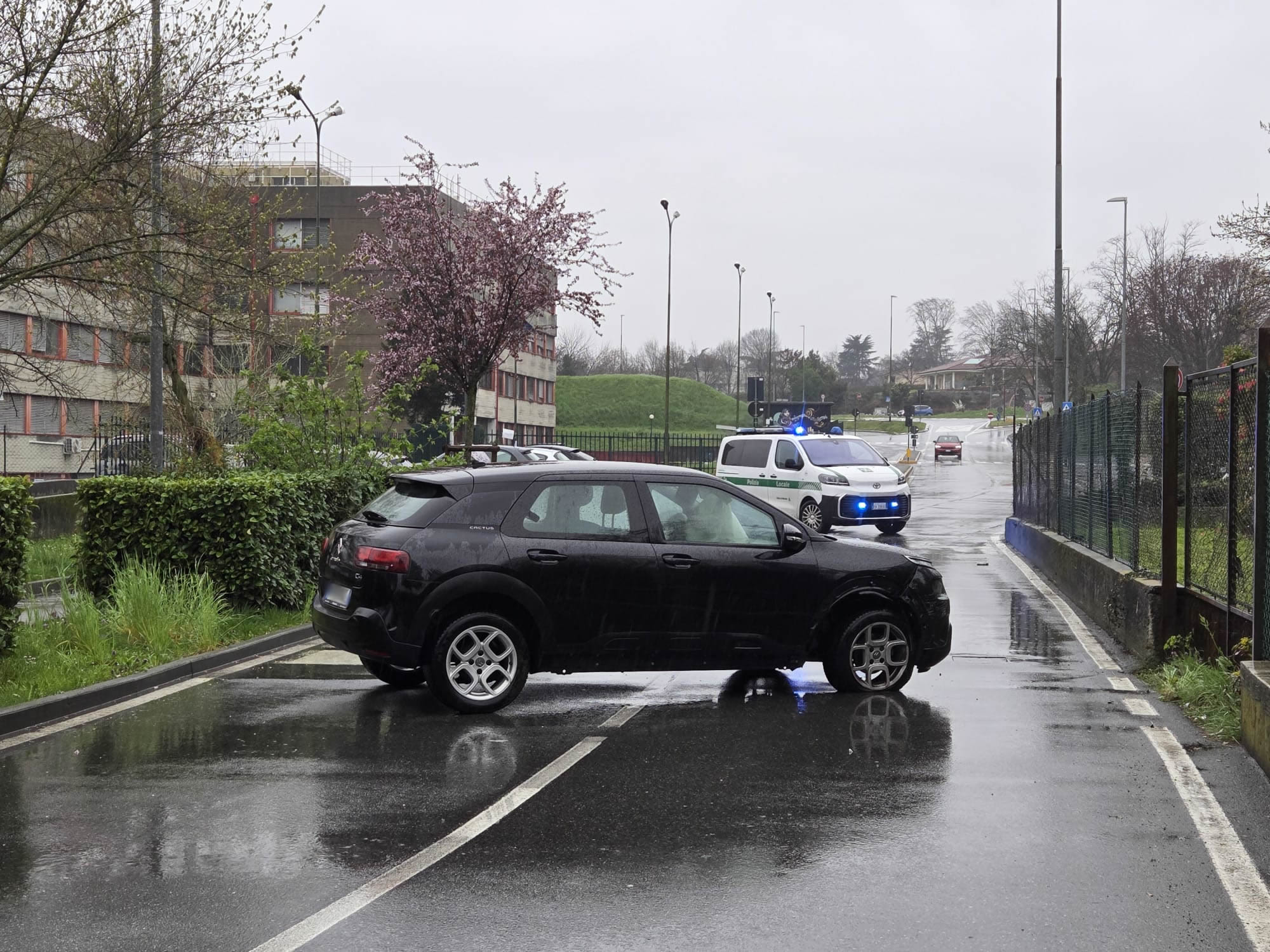 MerateIncidenteAutoLodovichi2.jpg (473 KB)