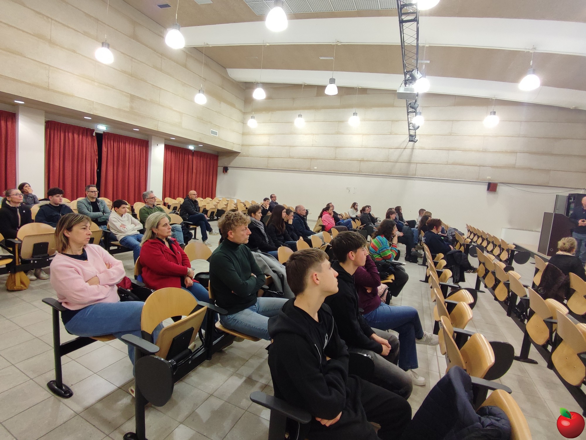 MeratePoliziaFerroviaria__1_.jpg (564 KB)