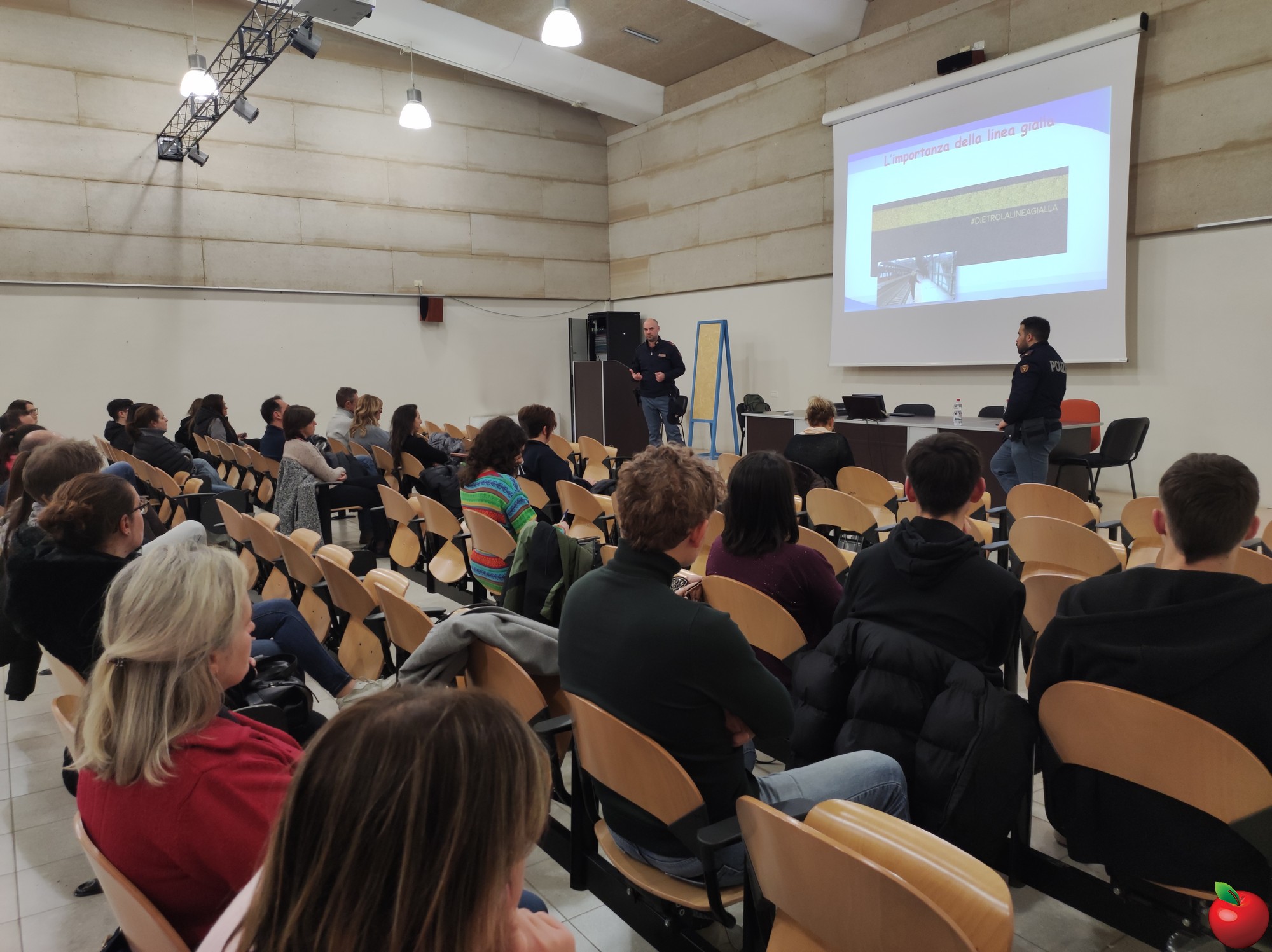 MeratePoliziaFerroviaria__3_.jpg (440 KB)