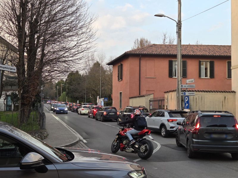 MerateVialeCornaggiaRosso2.jpg (135 KB)