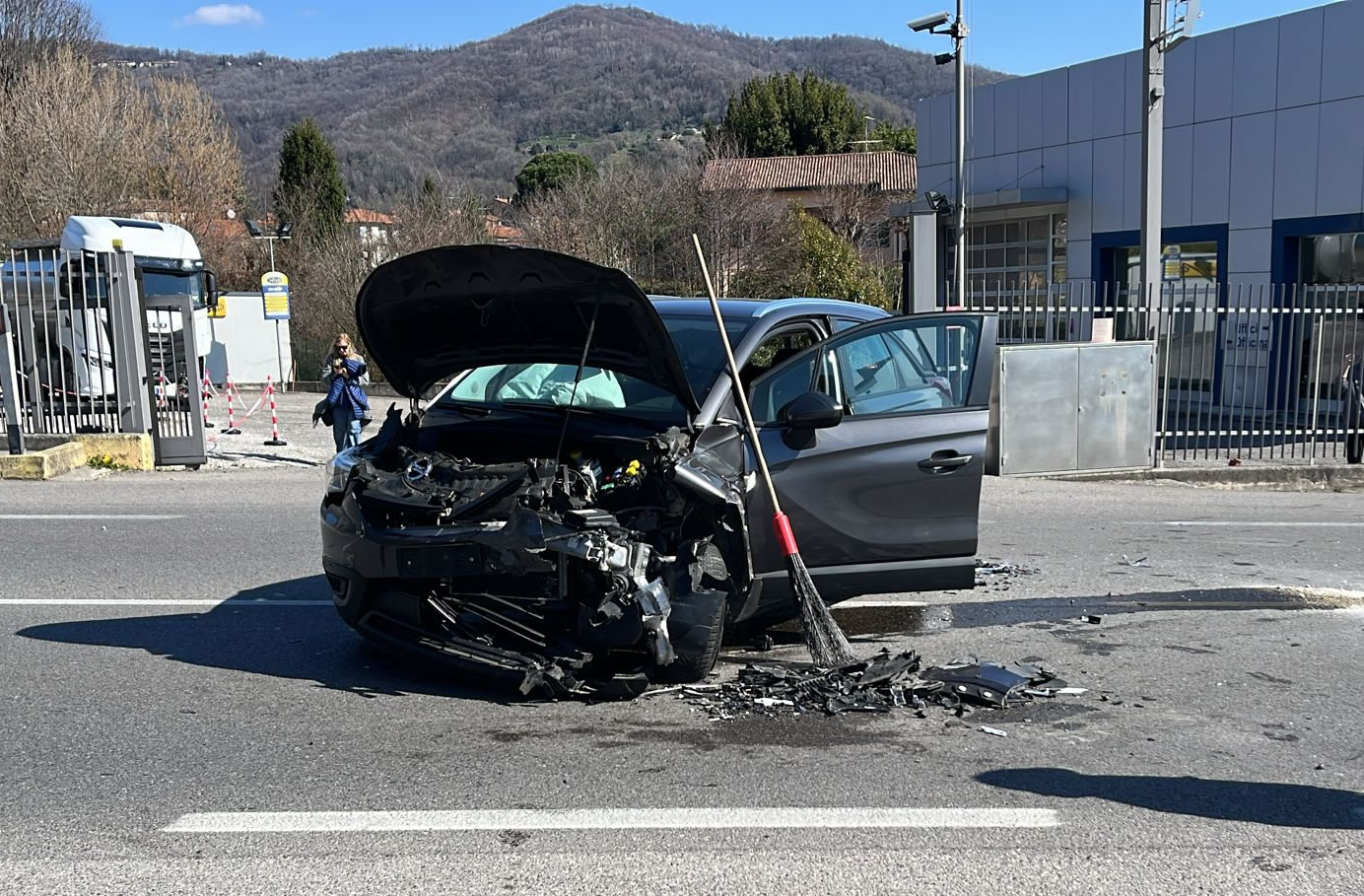 OlgiateFrontaleAuto1.jpg (362 KB)