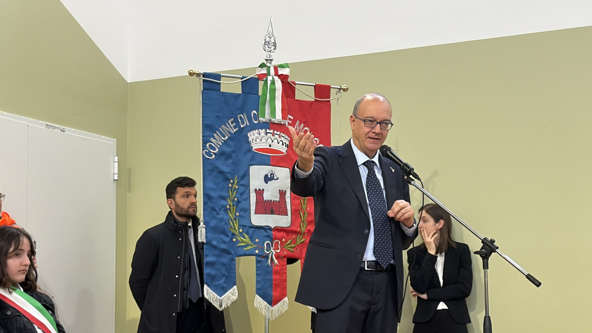 Olgiate_scuola_inflitrazioni_1.jpg (274 KB)