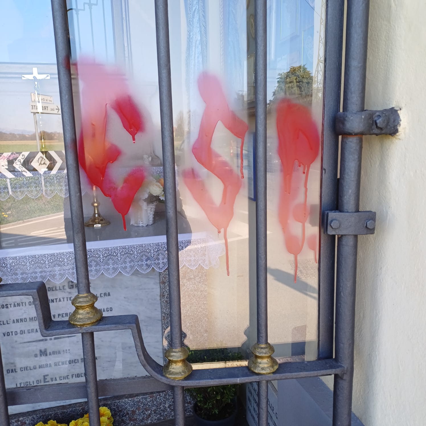 OsnagoAttoVandalicoVotivo4.jpg (236 KB)