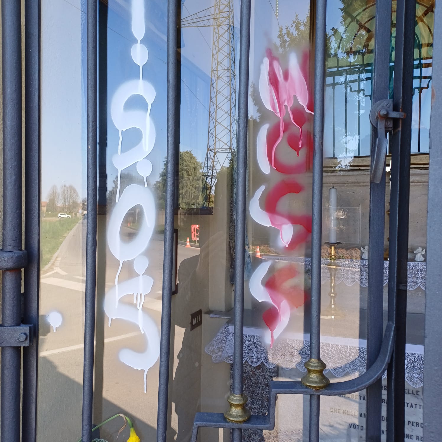 OsnagoAttoVandalicoVotivo5.jpg (266 KB)