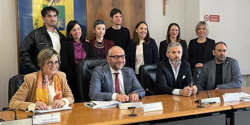 ProvinciaDatiLavoroPRIMA.jpg (98 KB)