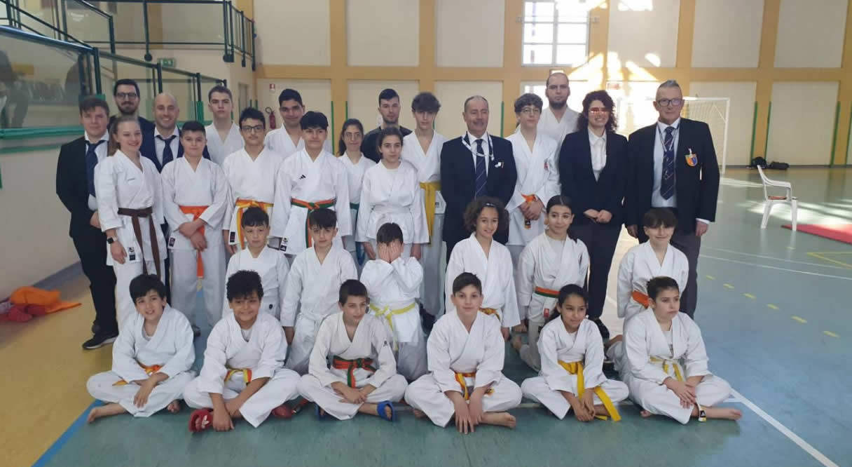 SankukaiBelotti.jpg (83 KB)