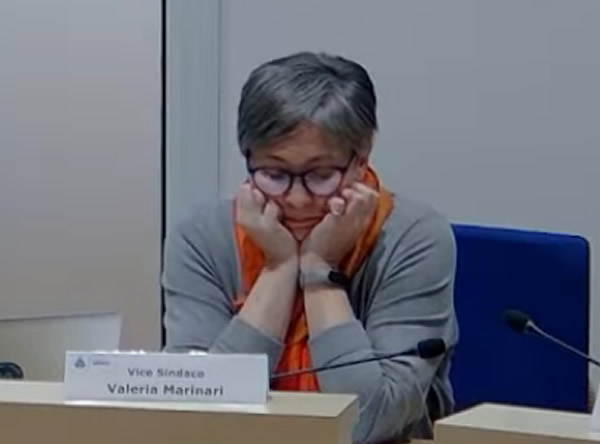 ValeriaMarinariRitiroPunto.jpg (29 KB)