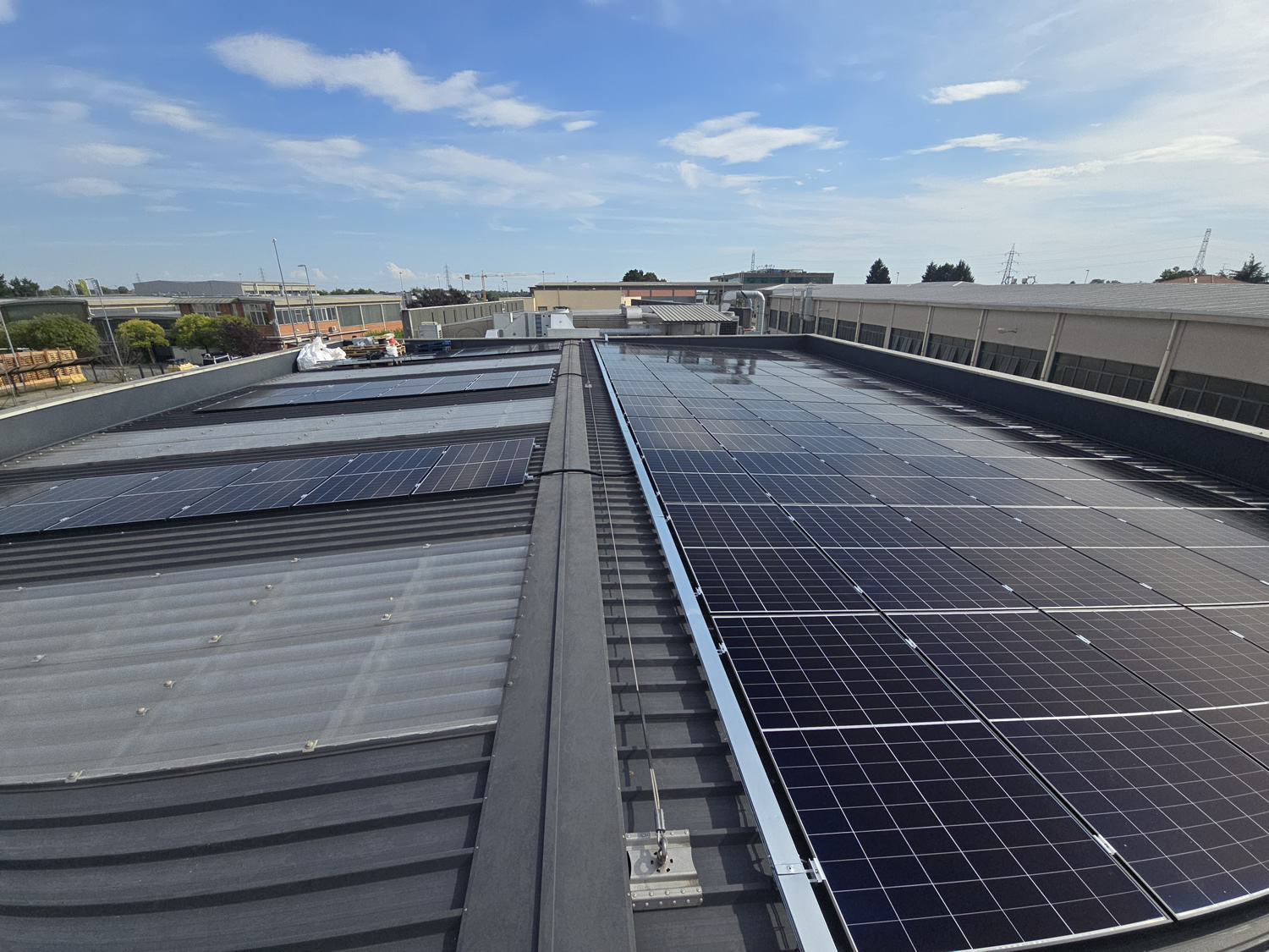 CasaAmicaFotovoltaico1.jpg (535 KB)