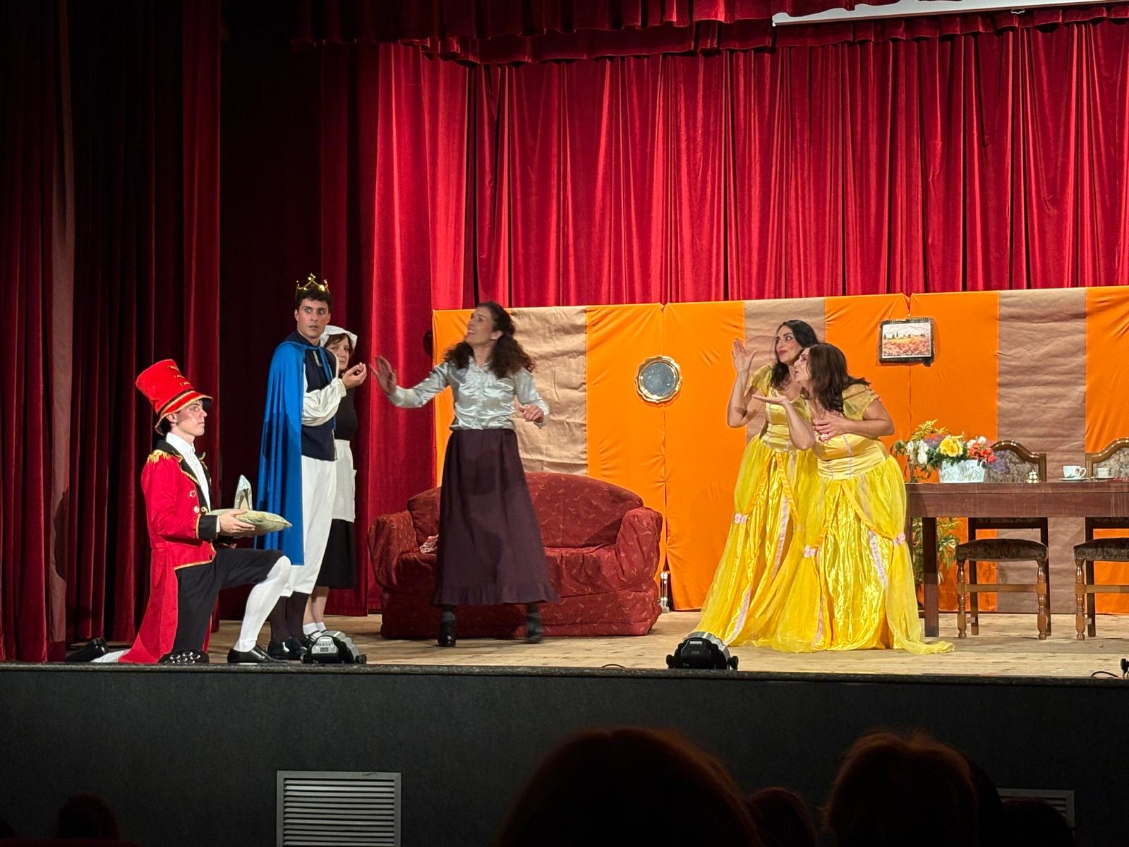 CernuscoMusicaleCenerentola3.jfif (229 KB)