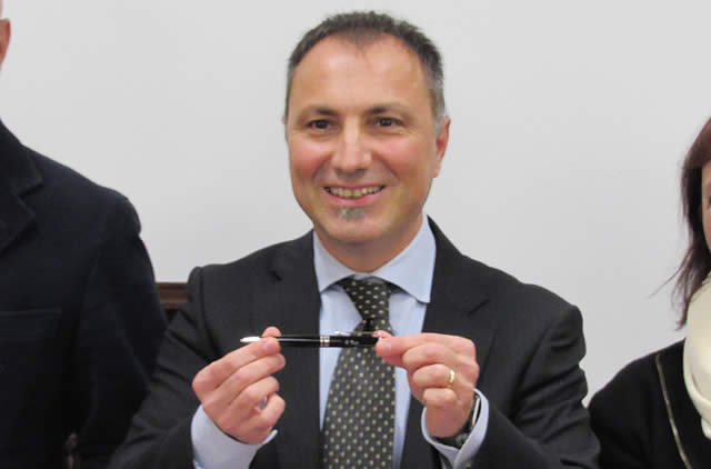 GennaroTotoSindaco.jpg (21 KB)