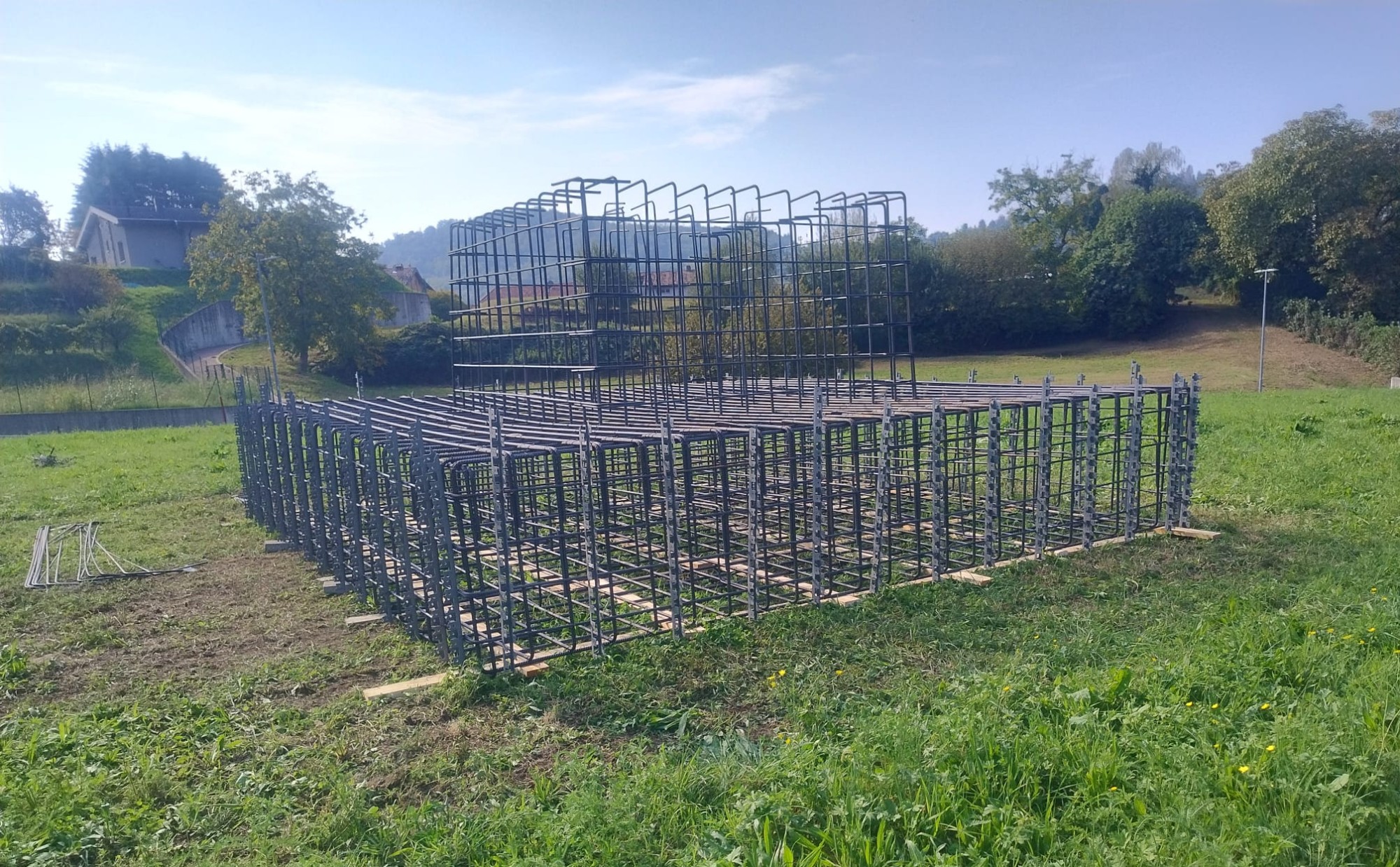 LaVallettaAntenna1.jpg (749 KB)