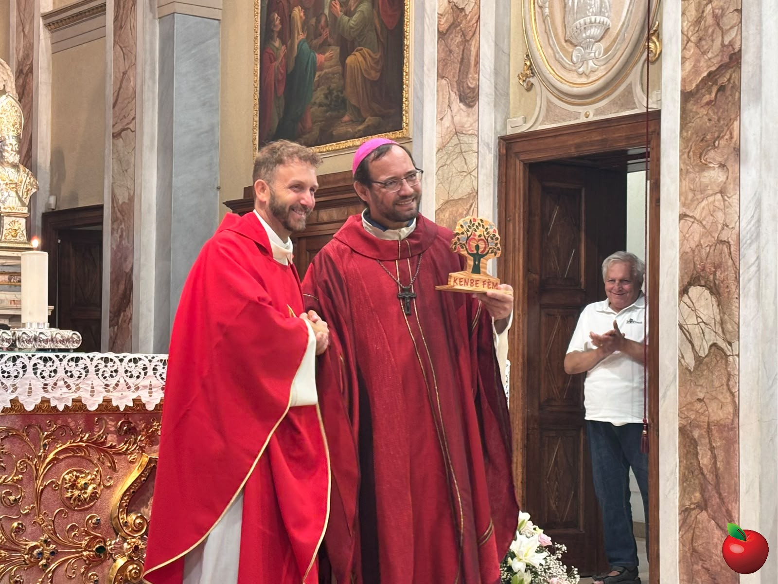 Lomagna_PremioKenbeFem__8_.jpg (332 KB)