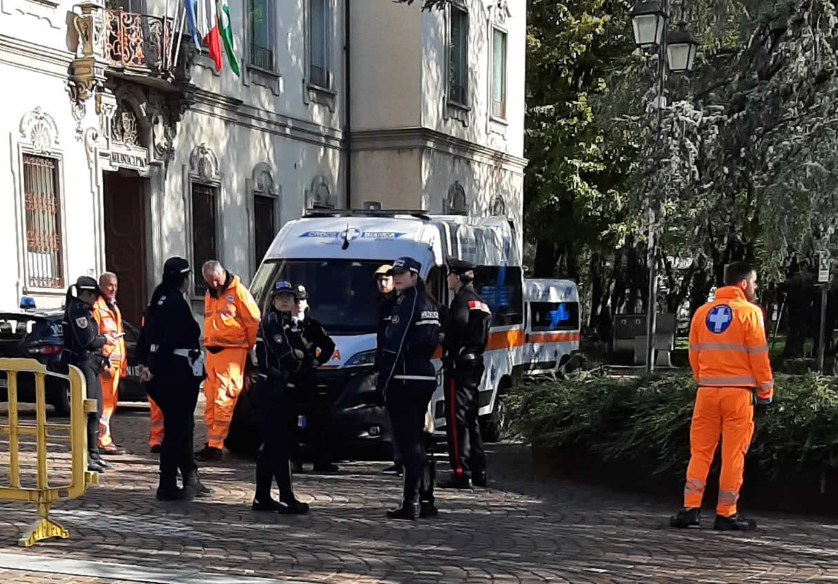 MerateInterventoSanitariPiazza.jpg (165 KB)