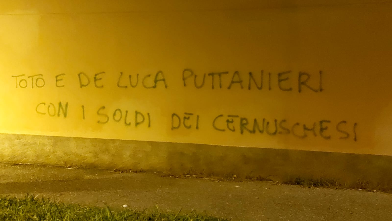 CernuscoScritteTotoDeLuca.jpg (85 KB)