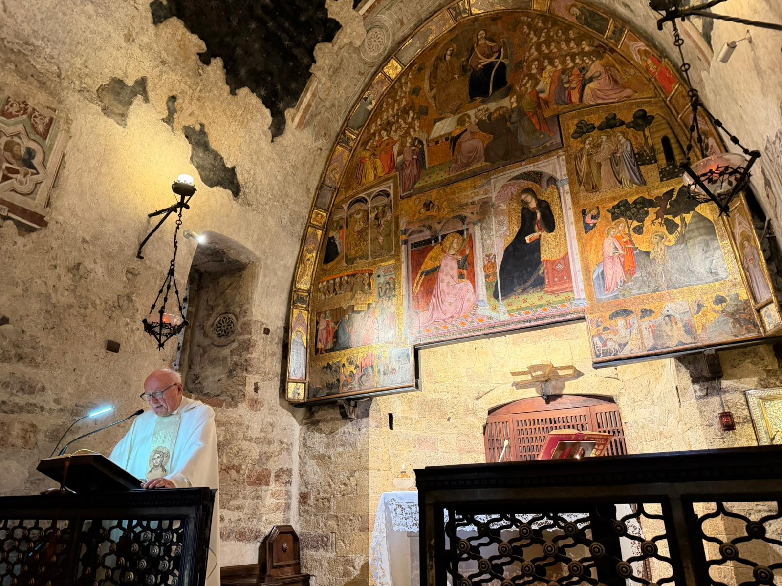 NovatePellegrinaggioAssisi3.jpg (364 KB)