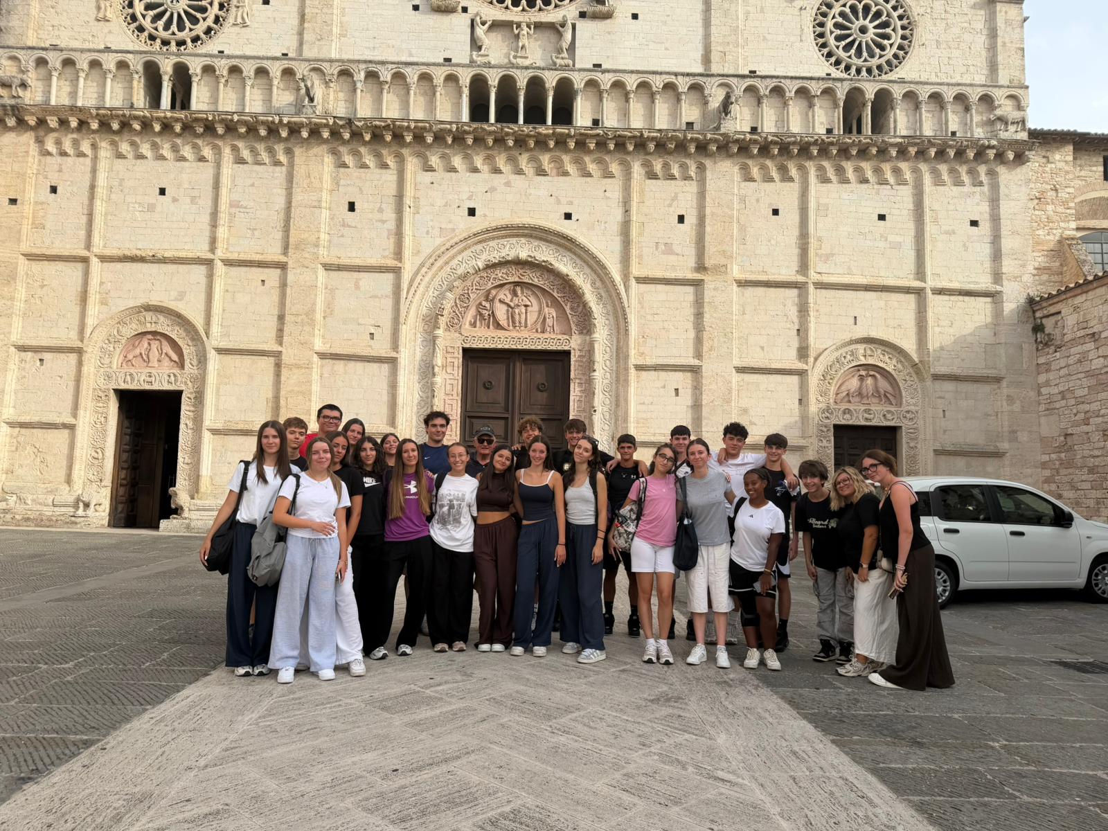 NovatePellegrinaggioAssisi5.jpg (350 KB)