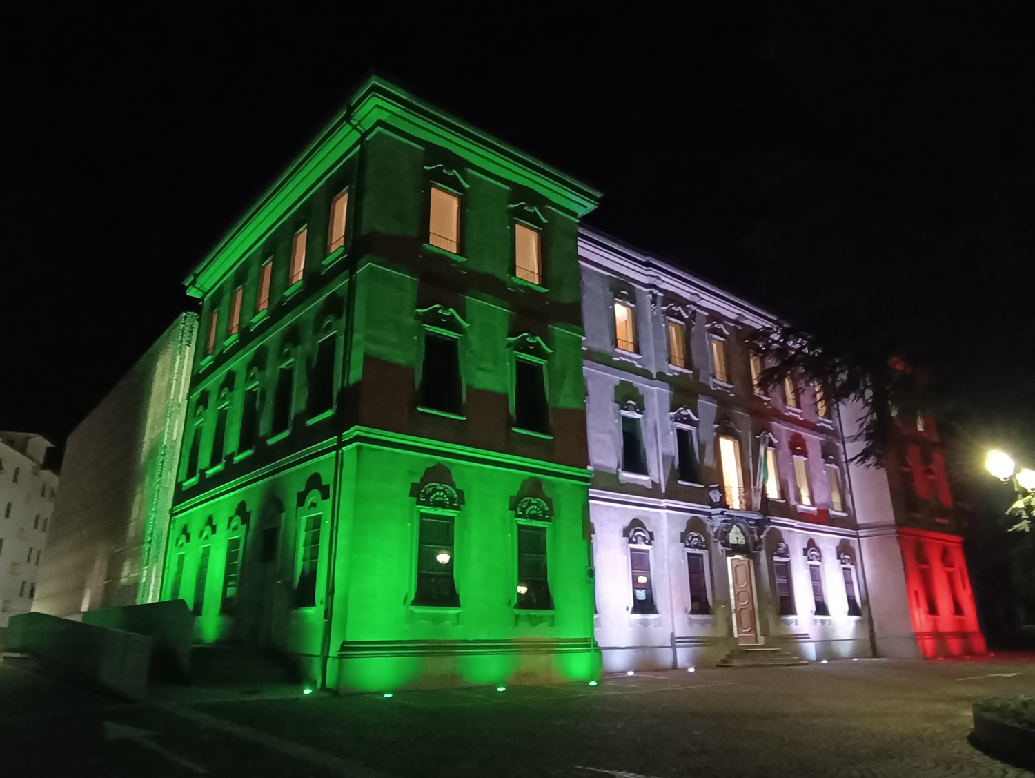 Merate_Municipio_1.jpg (343 KB)