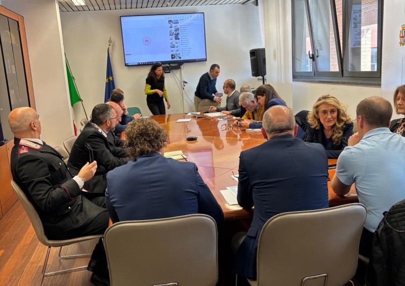 Vertice_PRefettura_POnte.jpeg (104 KB)