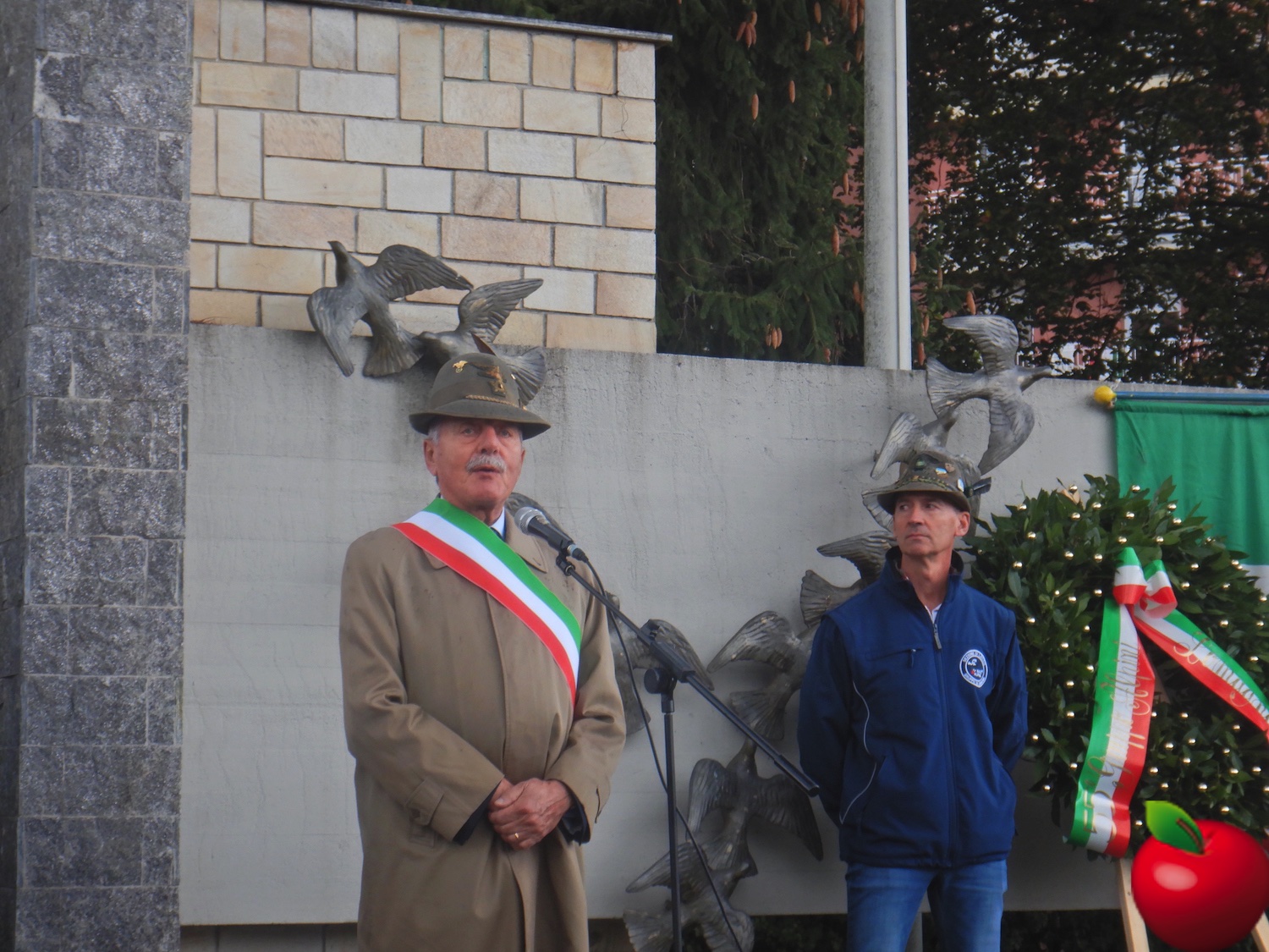 LomagnaAlpiniAnniversario44.jpg (523 KB)