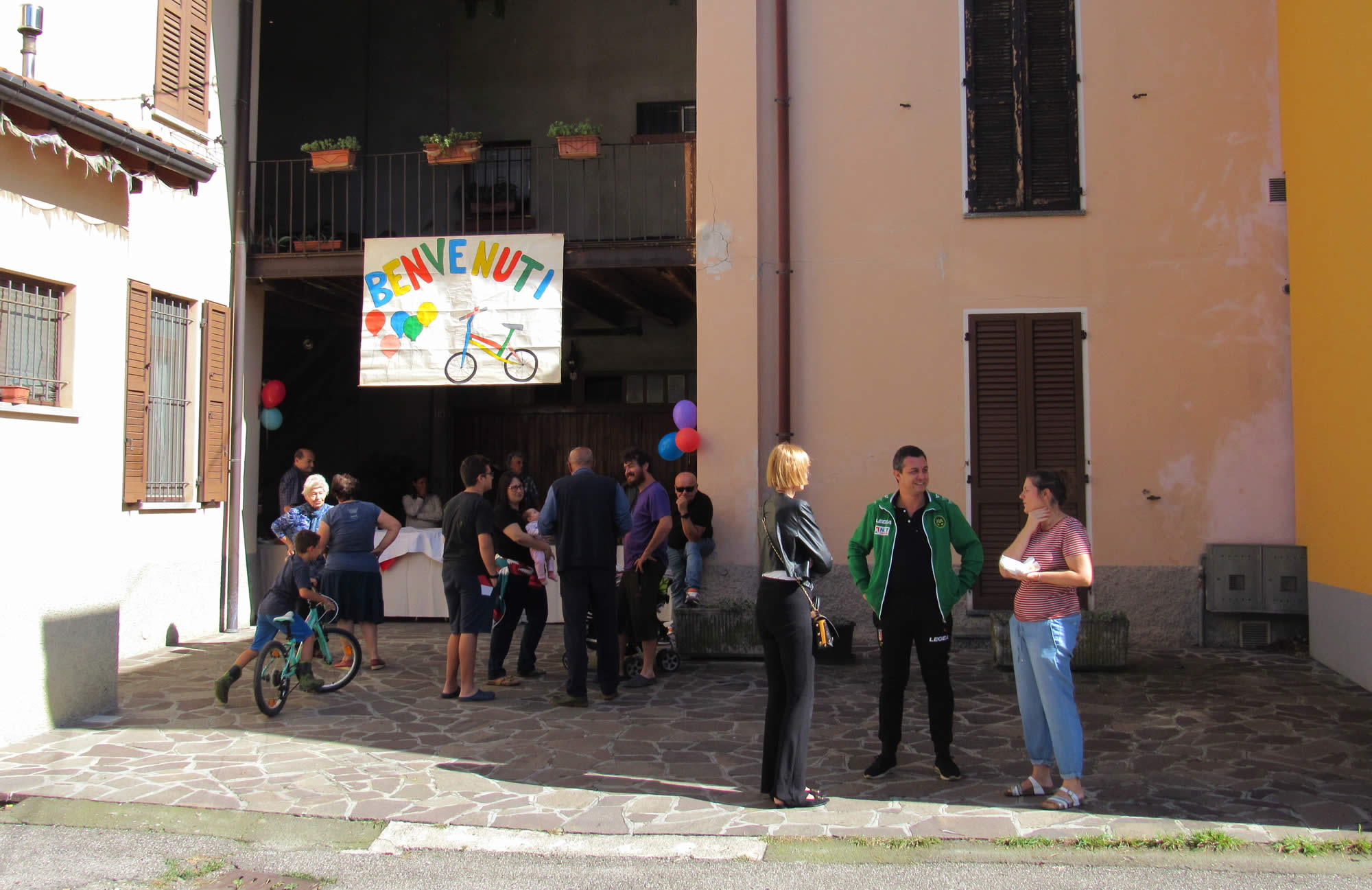 camminata_fornace_lomagna_01.jpg (254 KB)