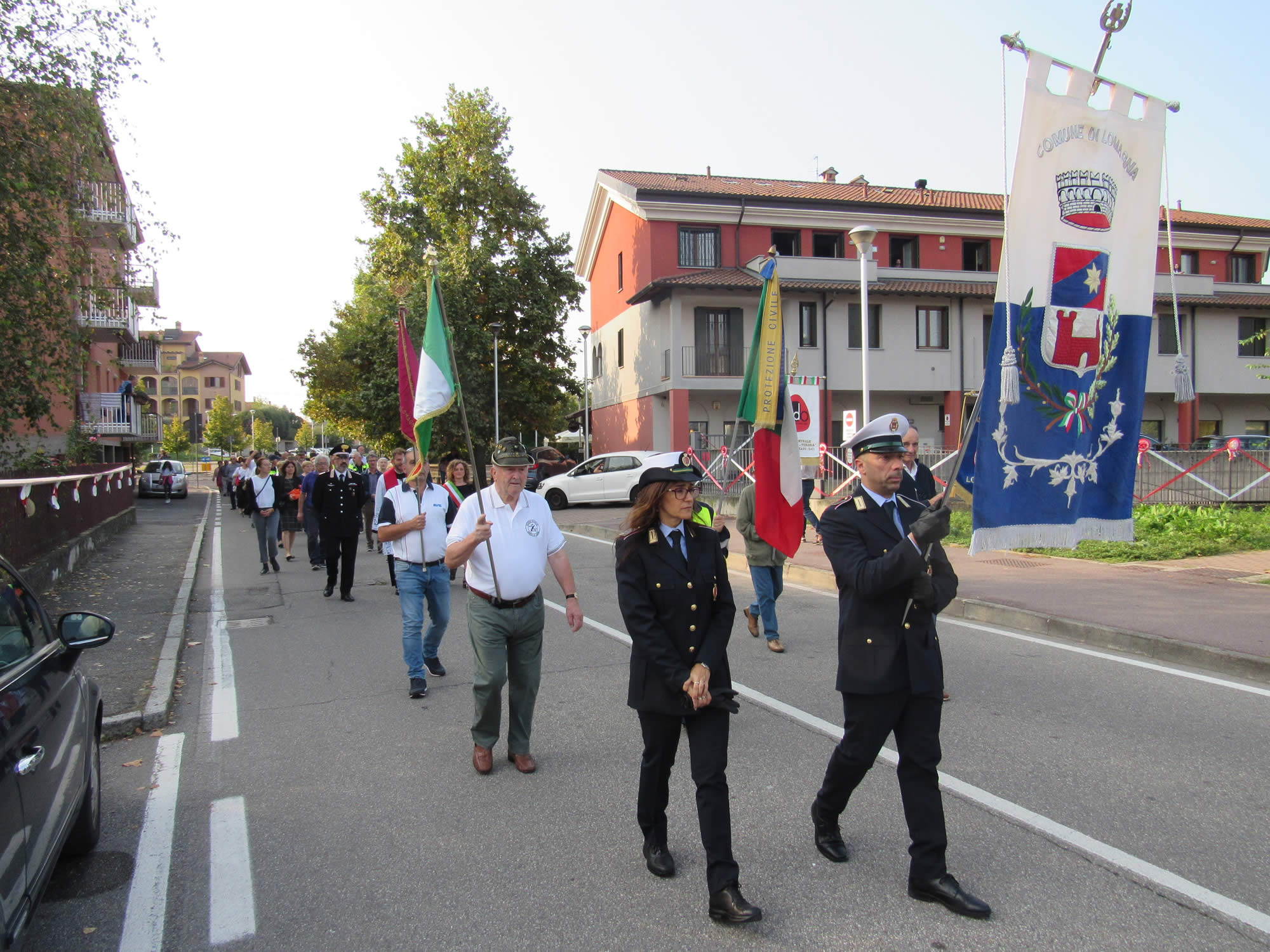 ingresso_parroco_lomagna_16.jpg (406 KB)