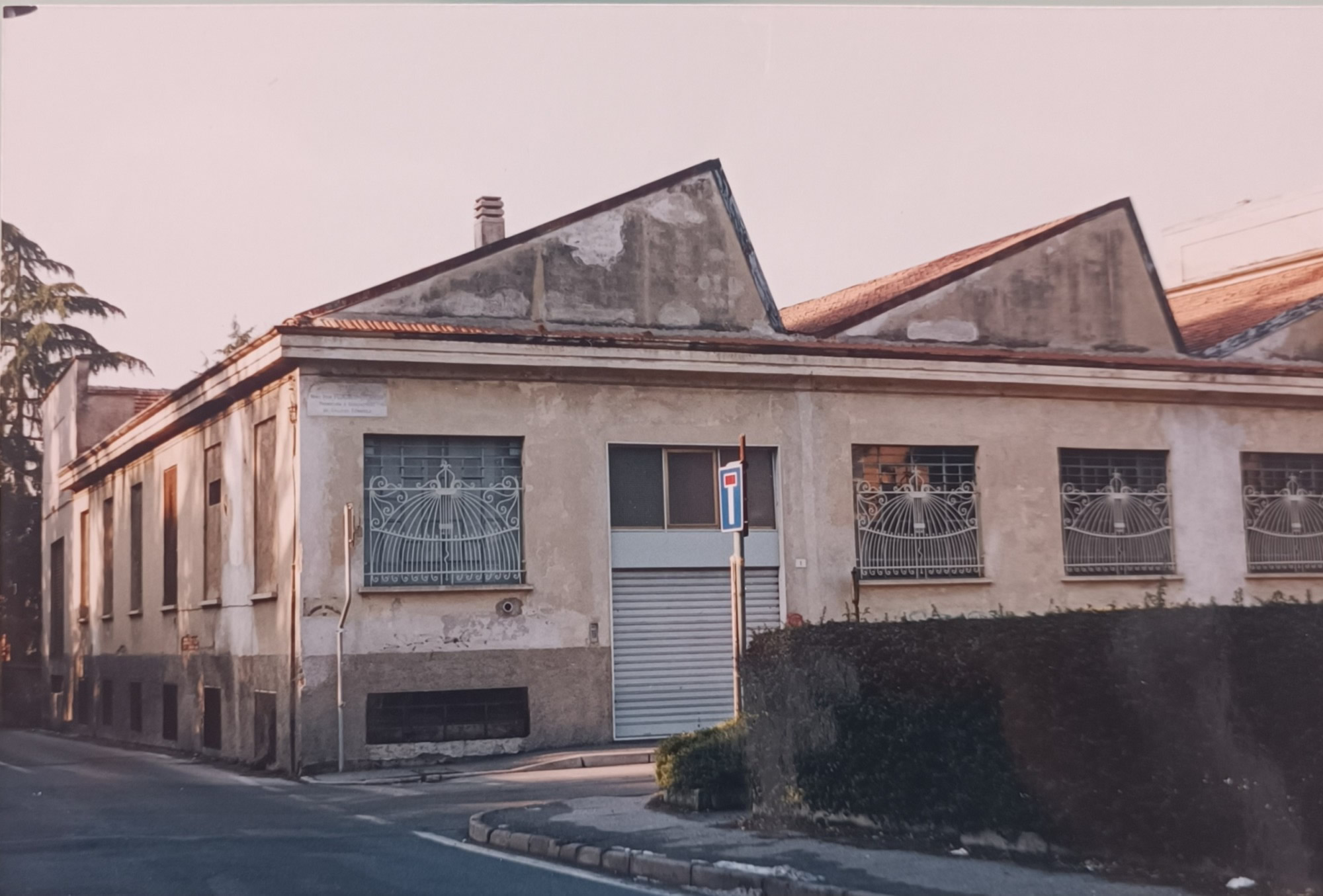 A__0100_.jpg (332 KB)