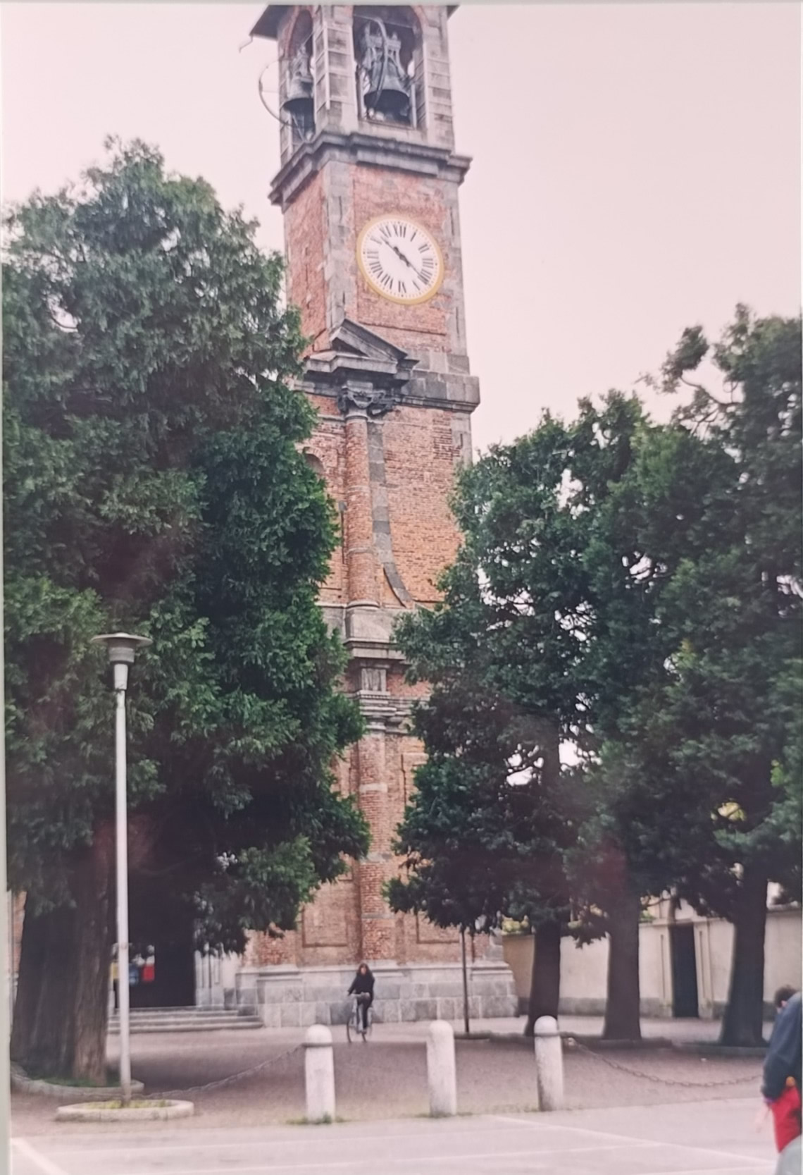 A__0120_.jpg (296 KB)
