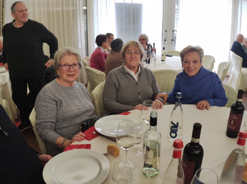 pranzo_aipa__7_.jpg (93 KB)