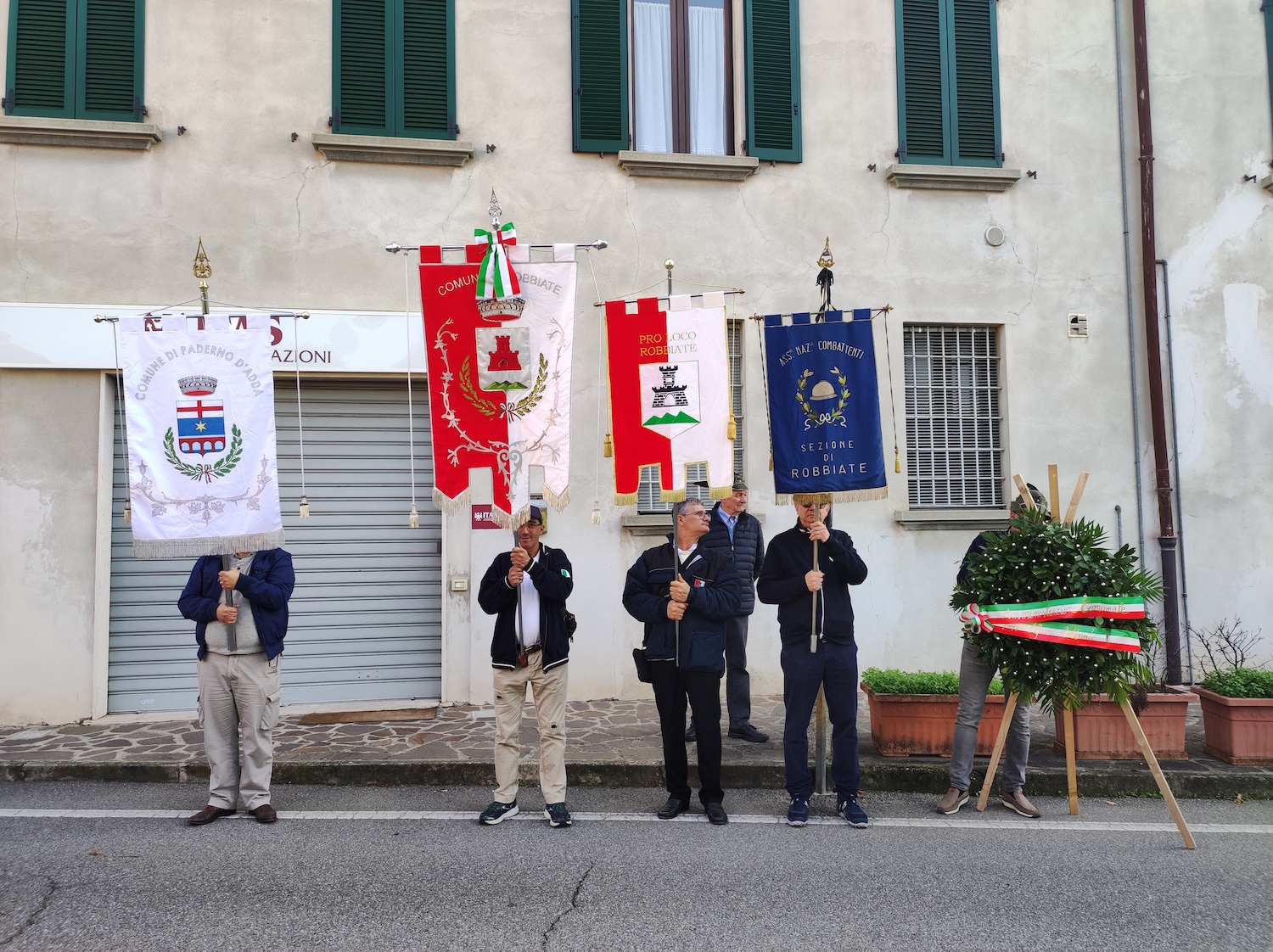 4_novembre_paderno_e_robbiate__17_.jpg (722 KB)
