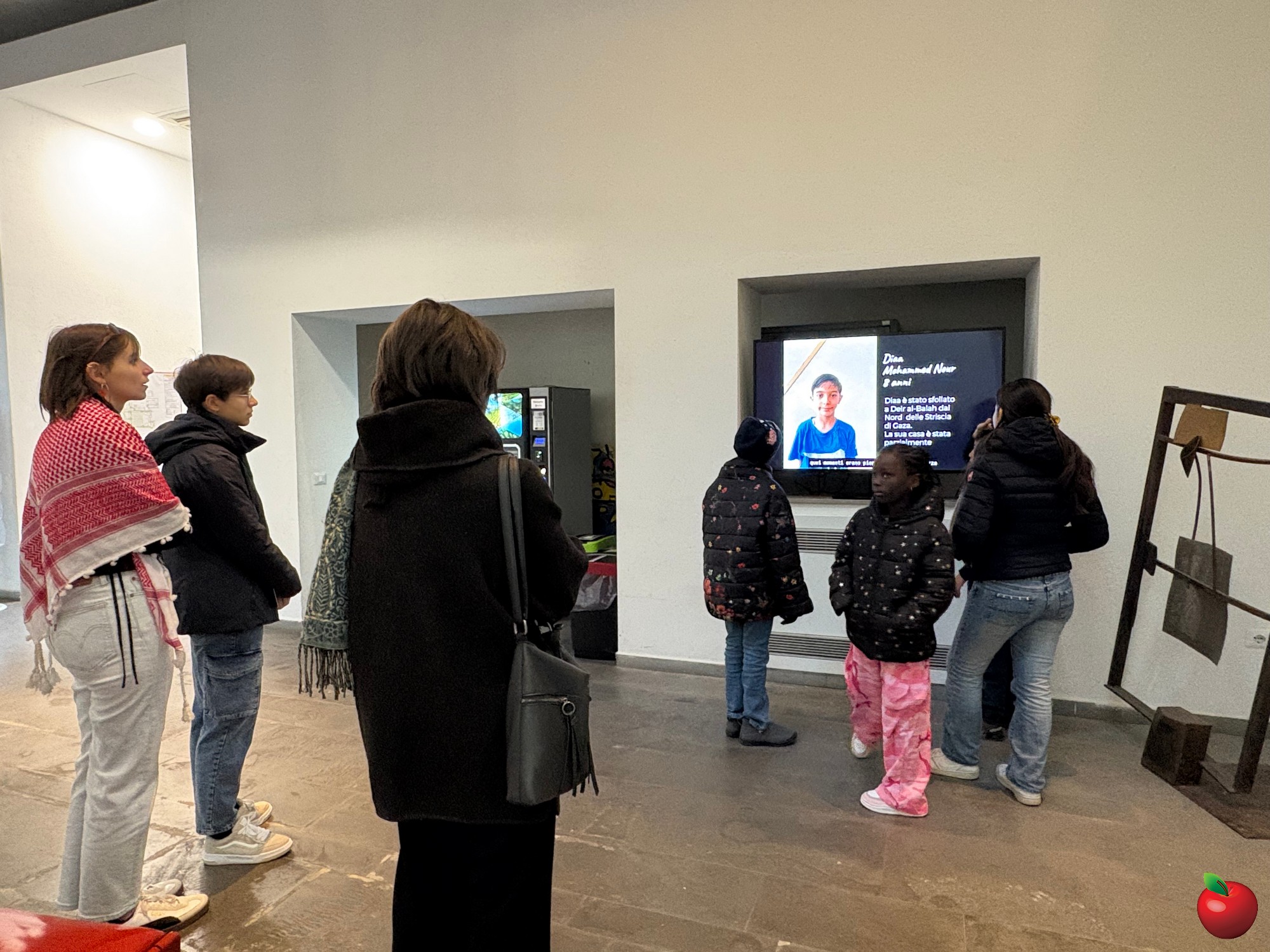 image00023.jpg (643 KB)