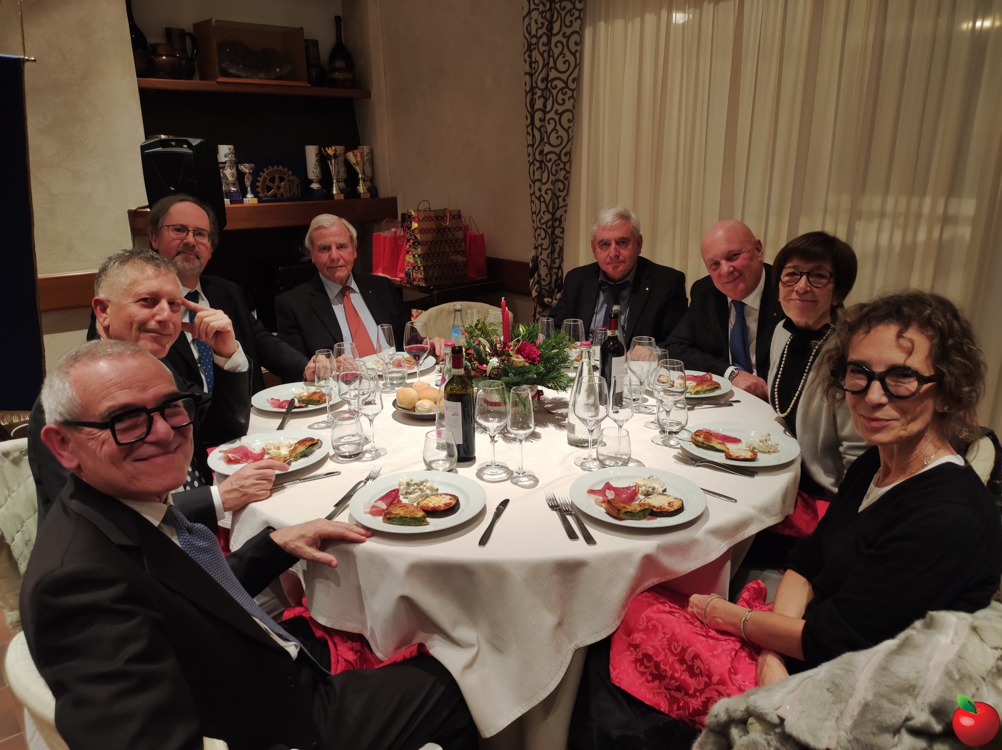 ImbersagoCenaRotary__14_.jpg (530 KB)