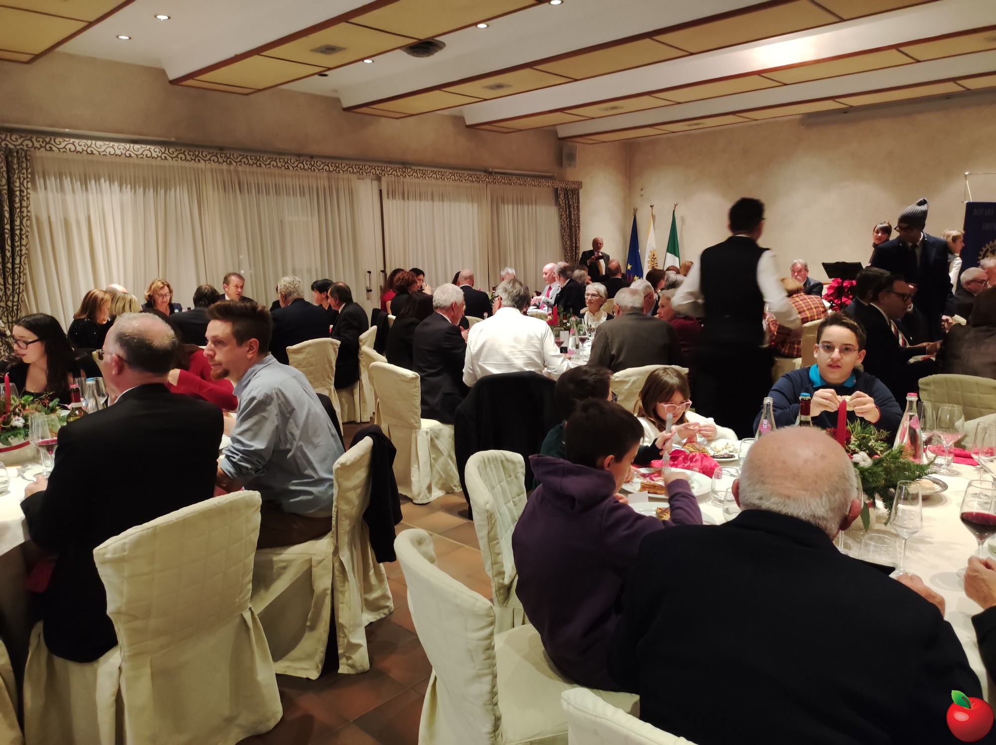 ImbersagoCenaRotary__28_.jpg (500 KB)