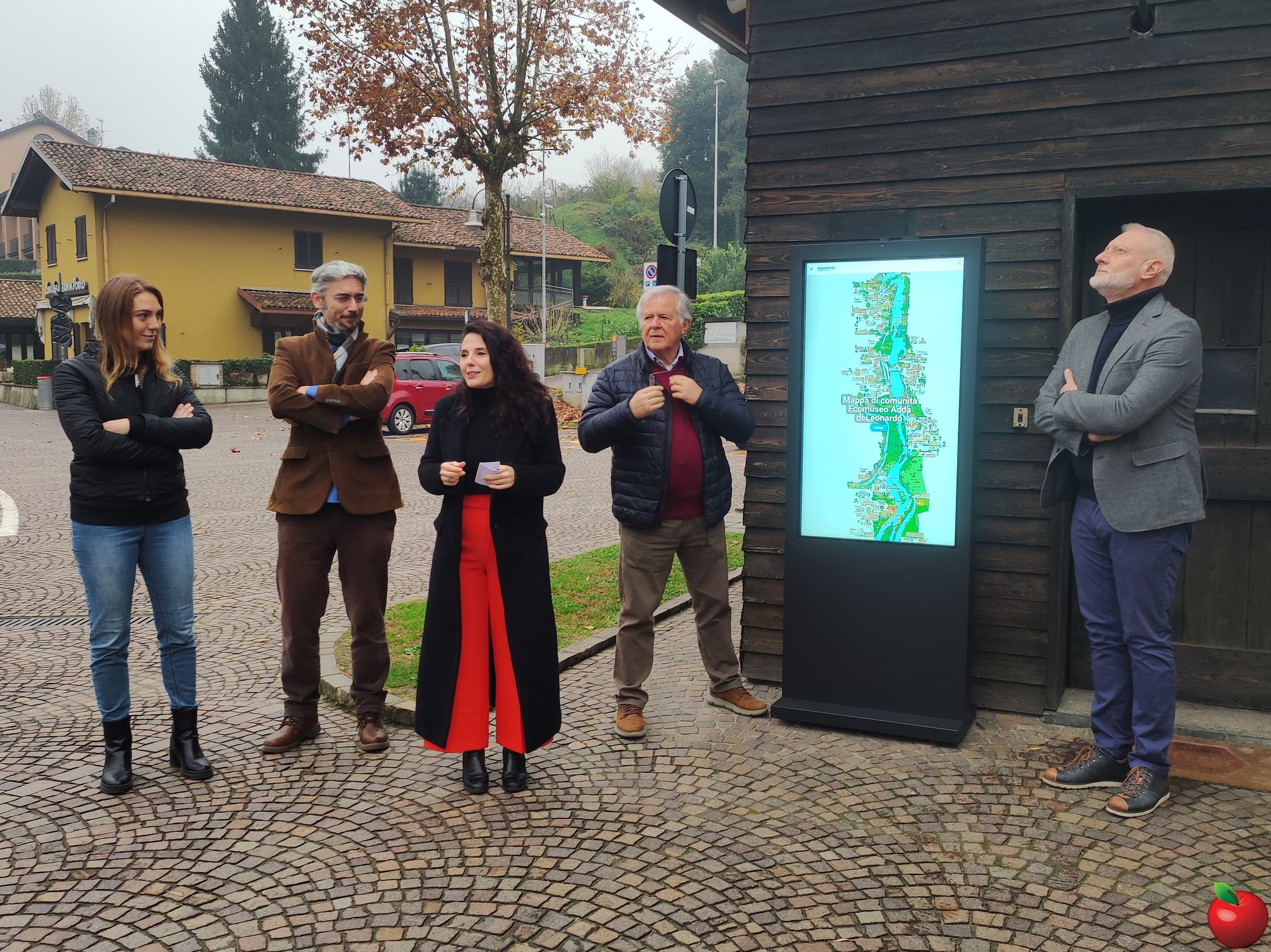 ImbersagoTotemIdentitaFluenti__2__prima.jpg (925 KB)