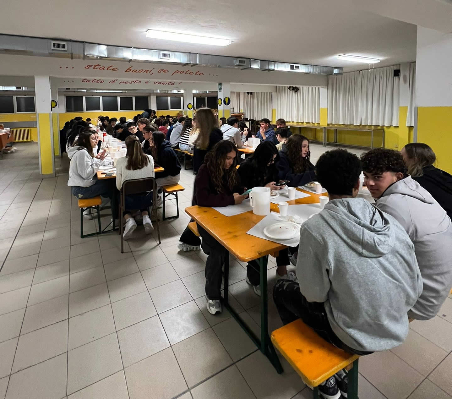 CenaSconfinati1.jpg (174 KB)