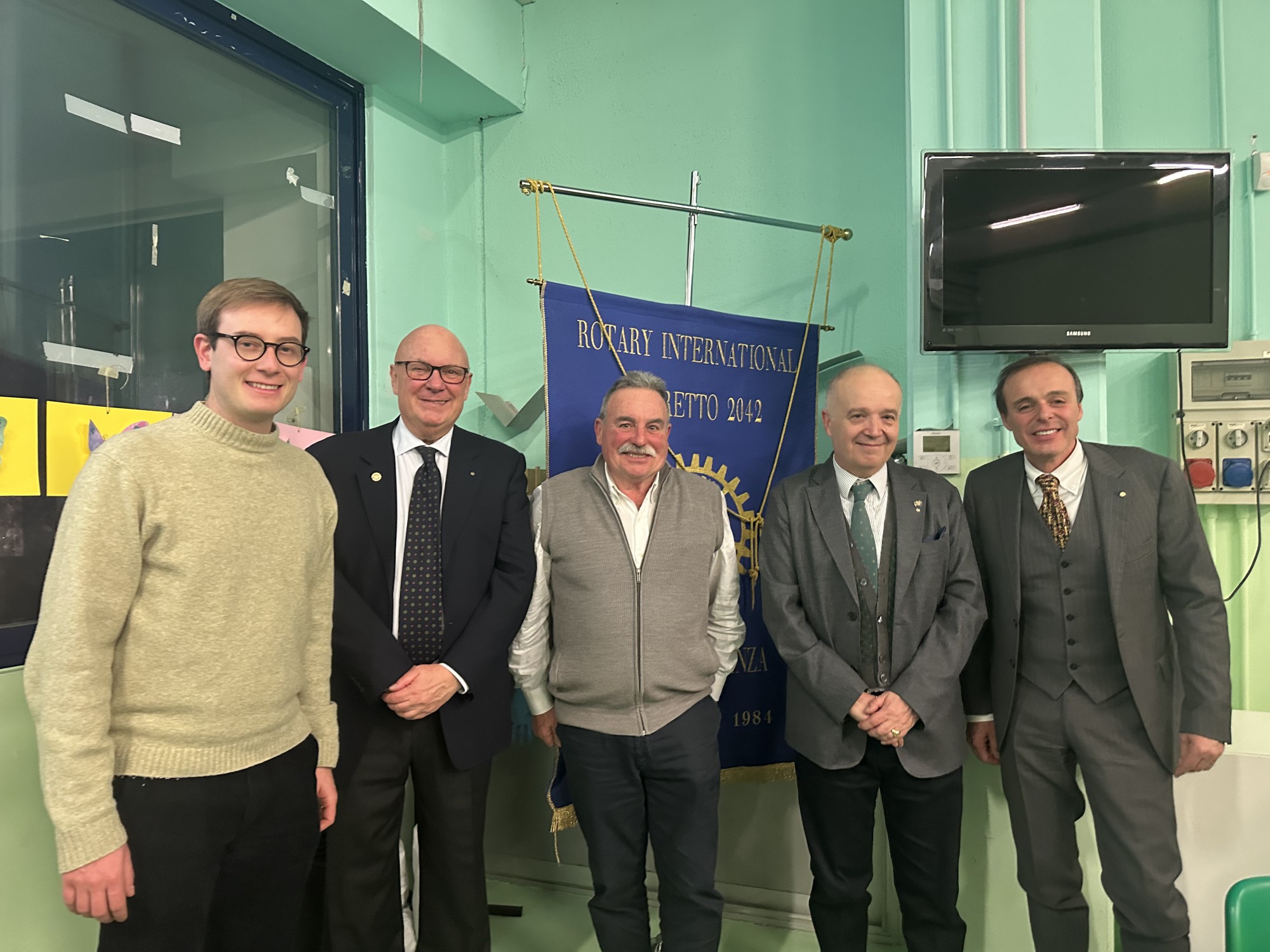 IMG_7500.jpeg (457 KB)