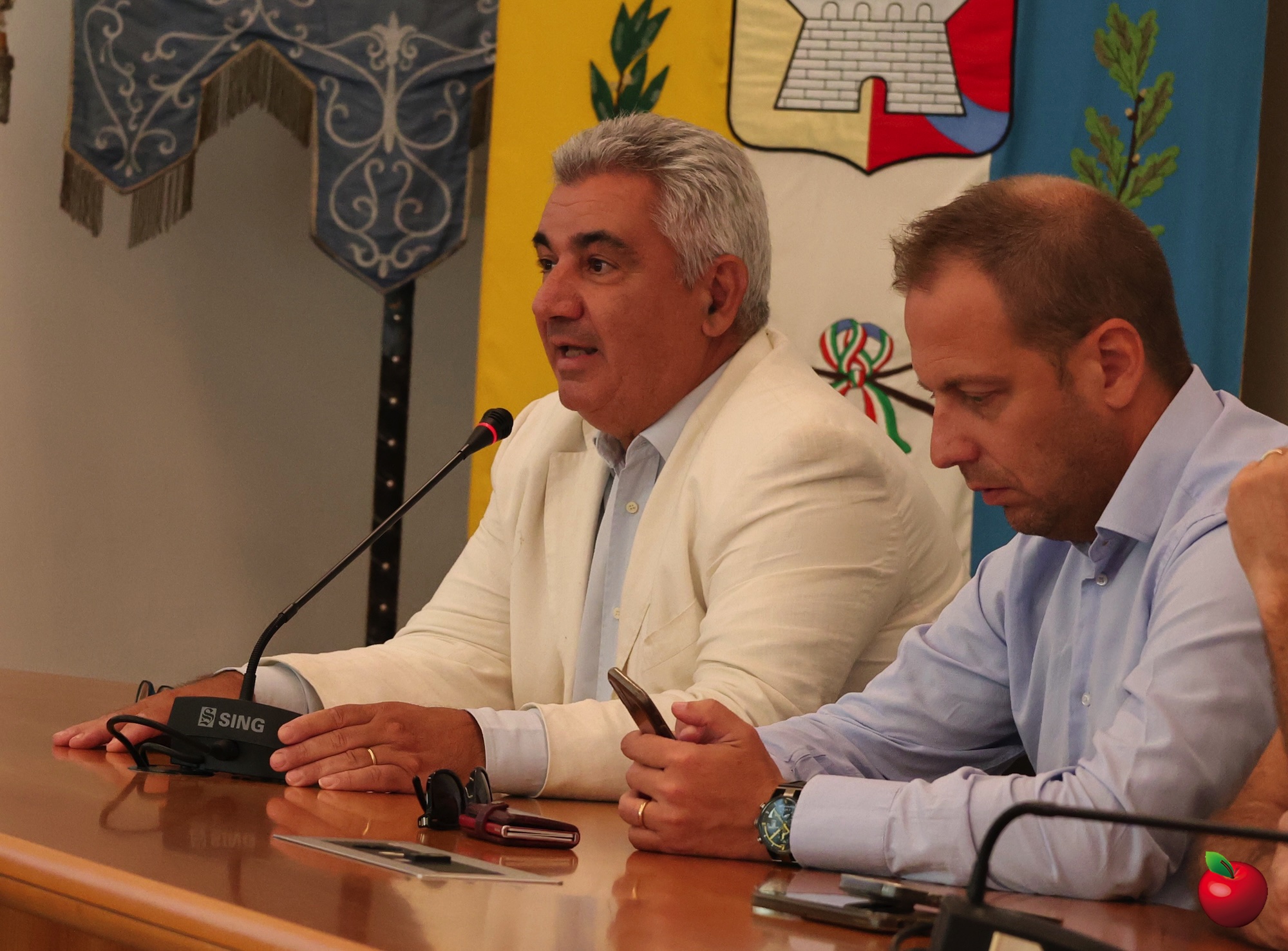 Paderno_Commissione_Regione32.jpg (719 KB)