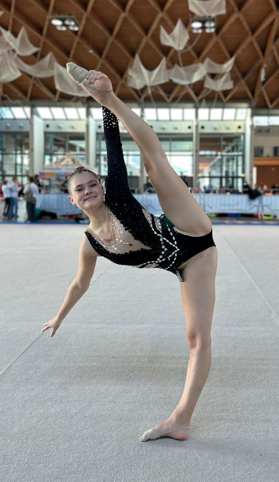 WhatsApp Image 2025-12-12 at 18.08.16  10 .