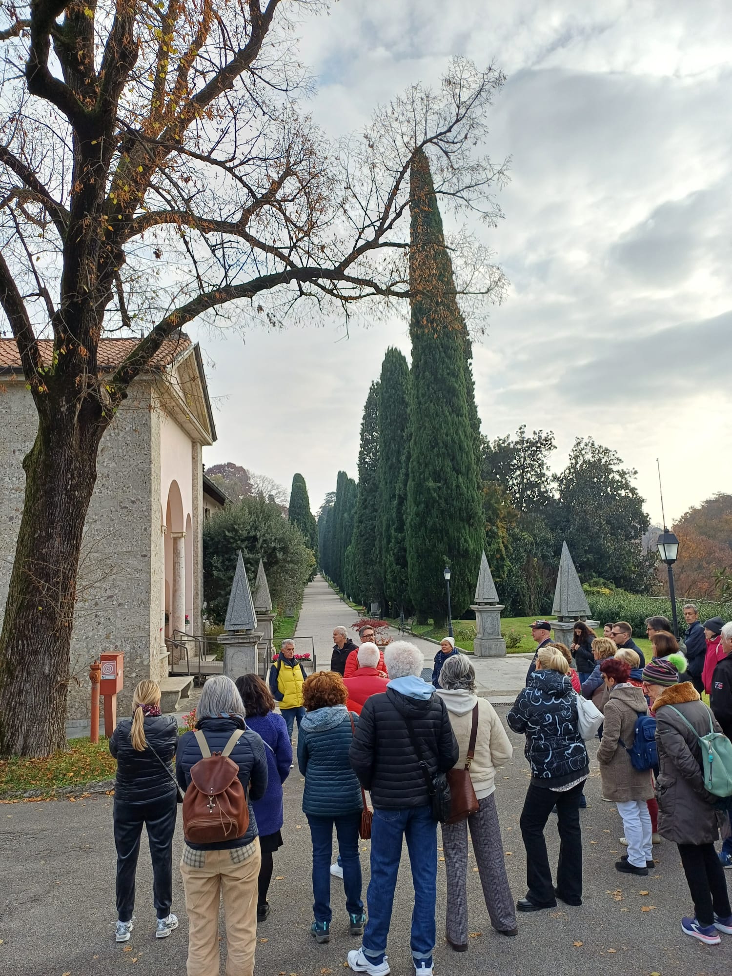 WhatsApp_Image_2025-11-10_at_17.05.05__1_.jpeg (579 KB)