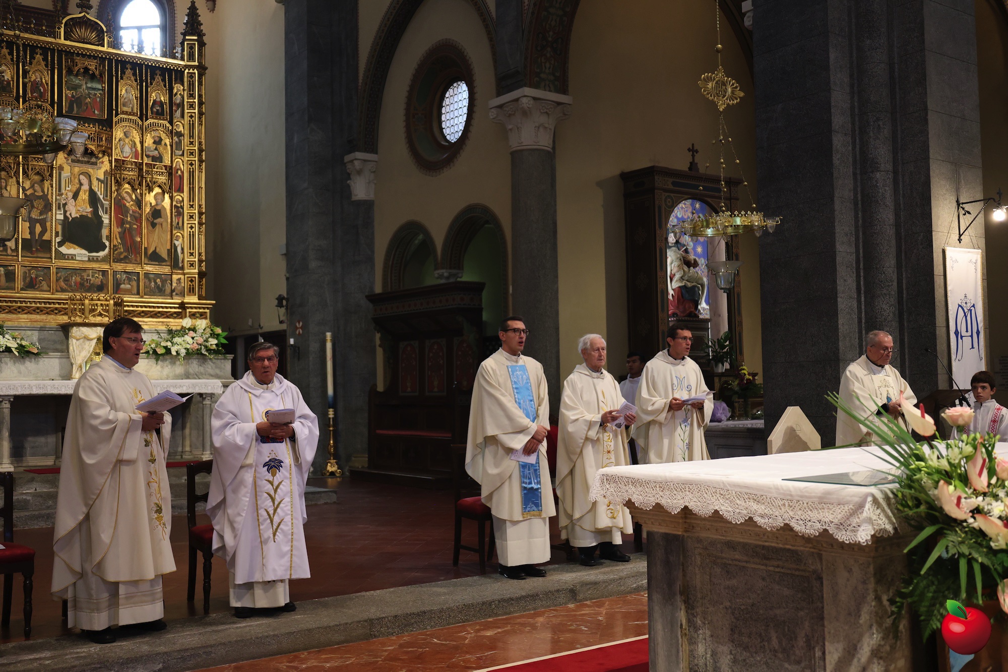 Verderio_celebrazione_sacerdozi6.jpg (848 KB)
