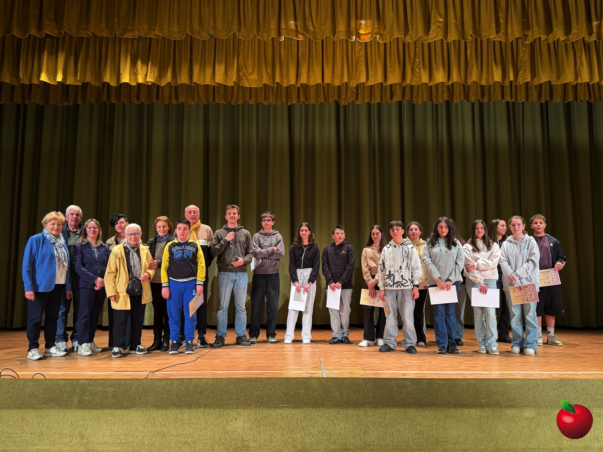 Airuno_concorso_foto16.jpg (1.04 MB)