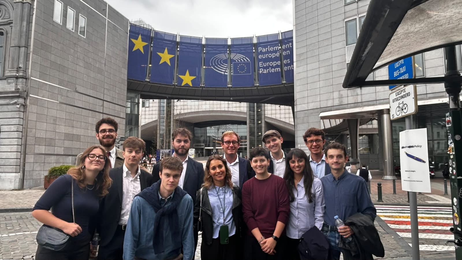 Delegazione_Completo.jpeg (179 KB)