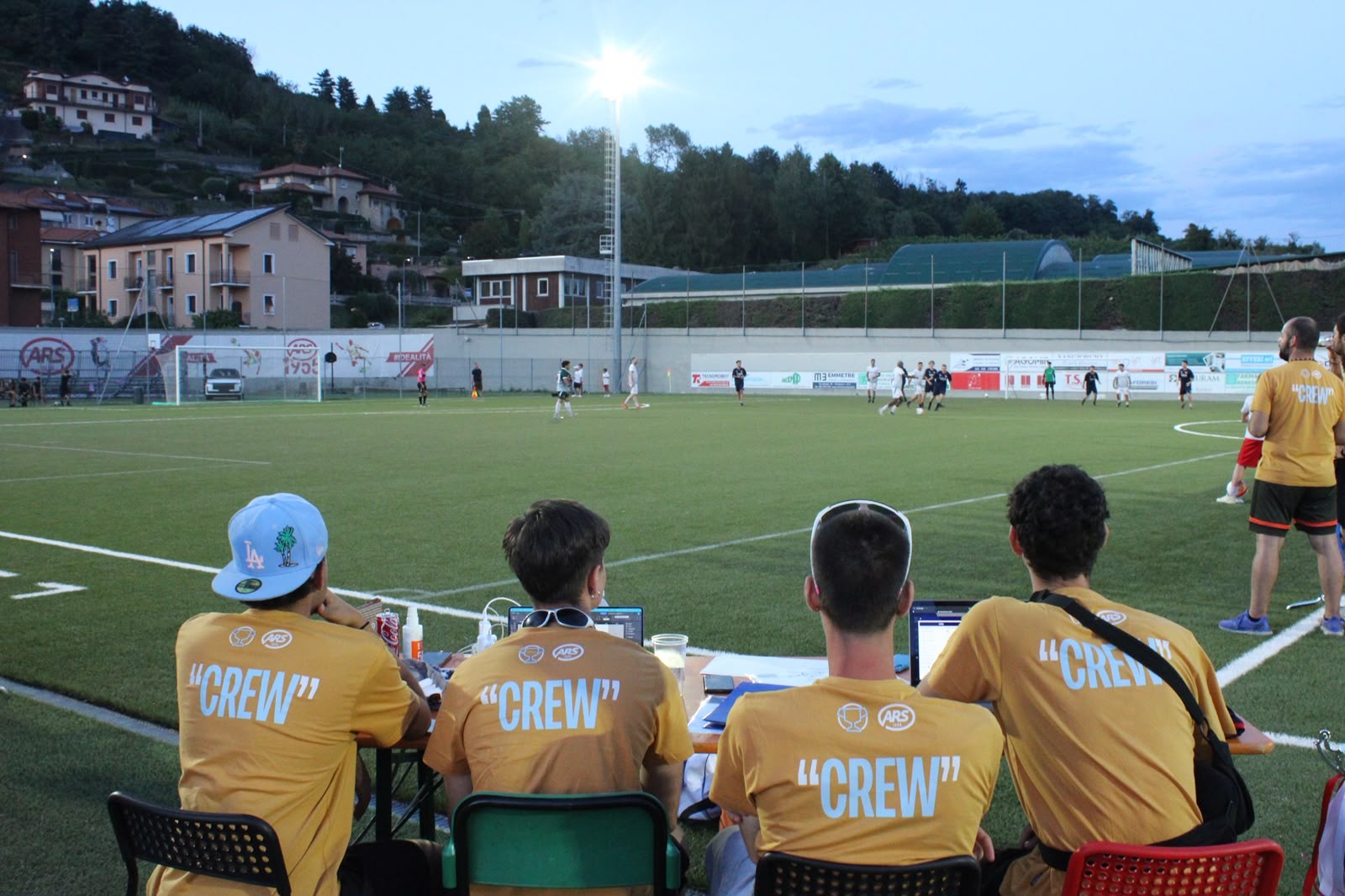 image00016.jpg (259 KB)