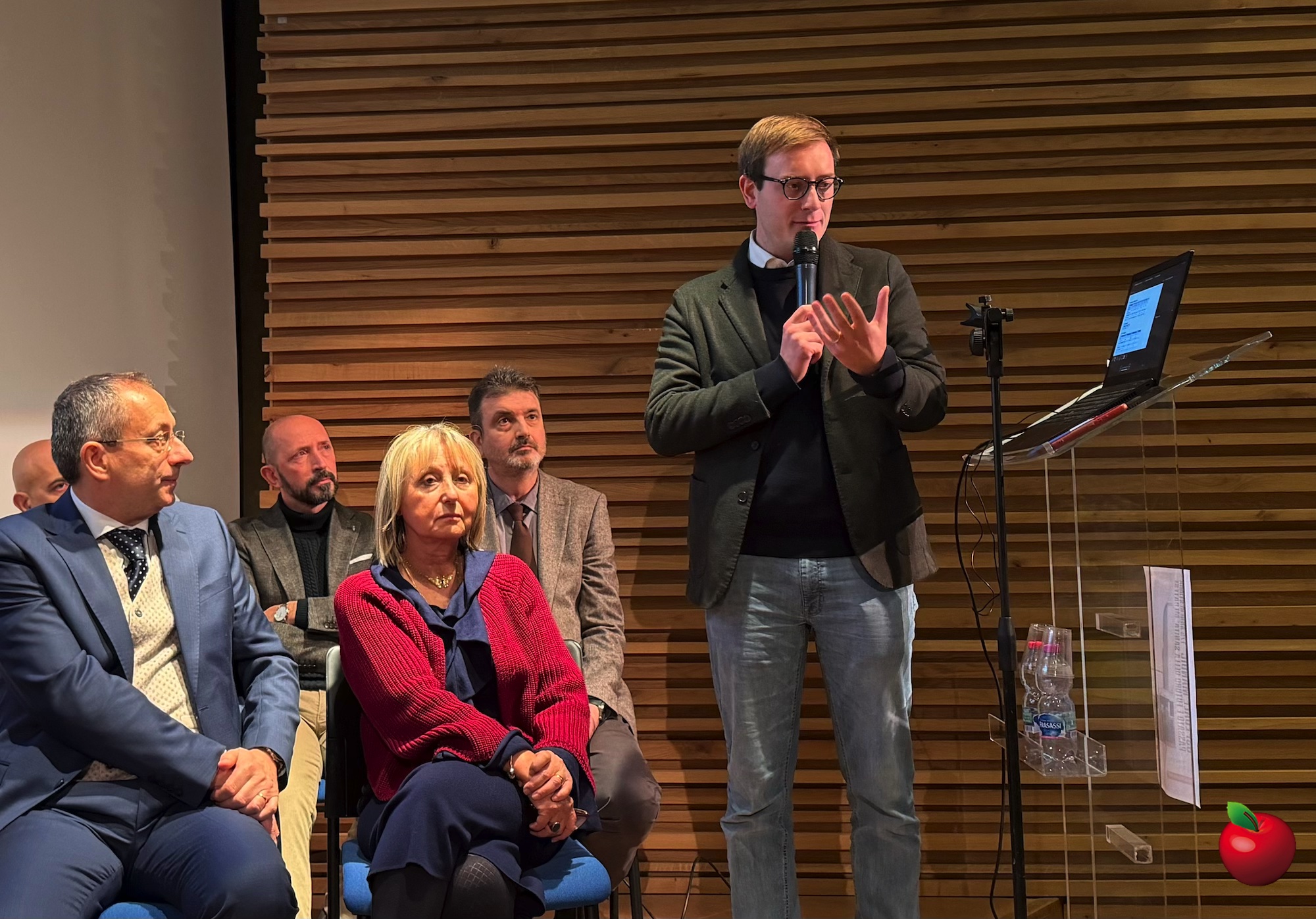 IMG_0993.jpg (801 KB)