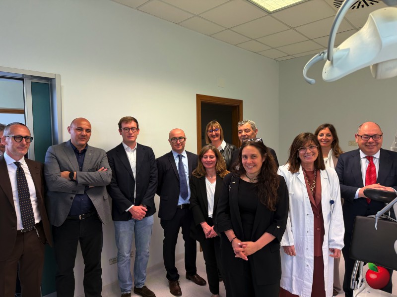 IMG_4693.jpg (94 KB)