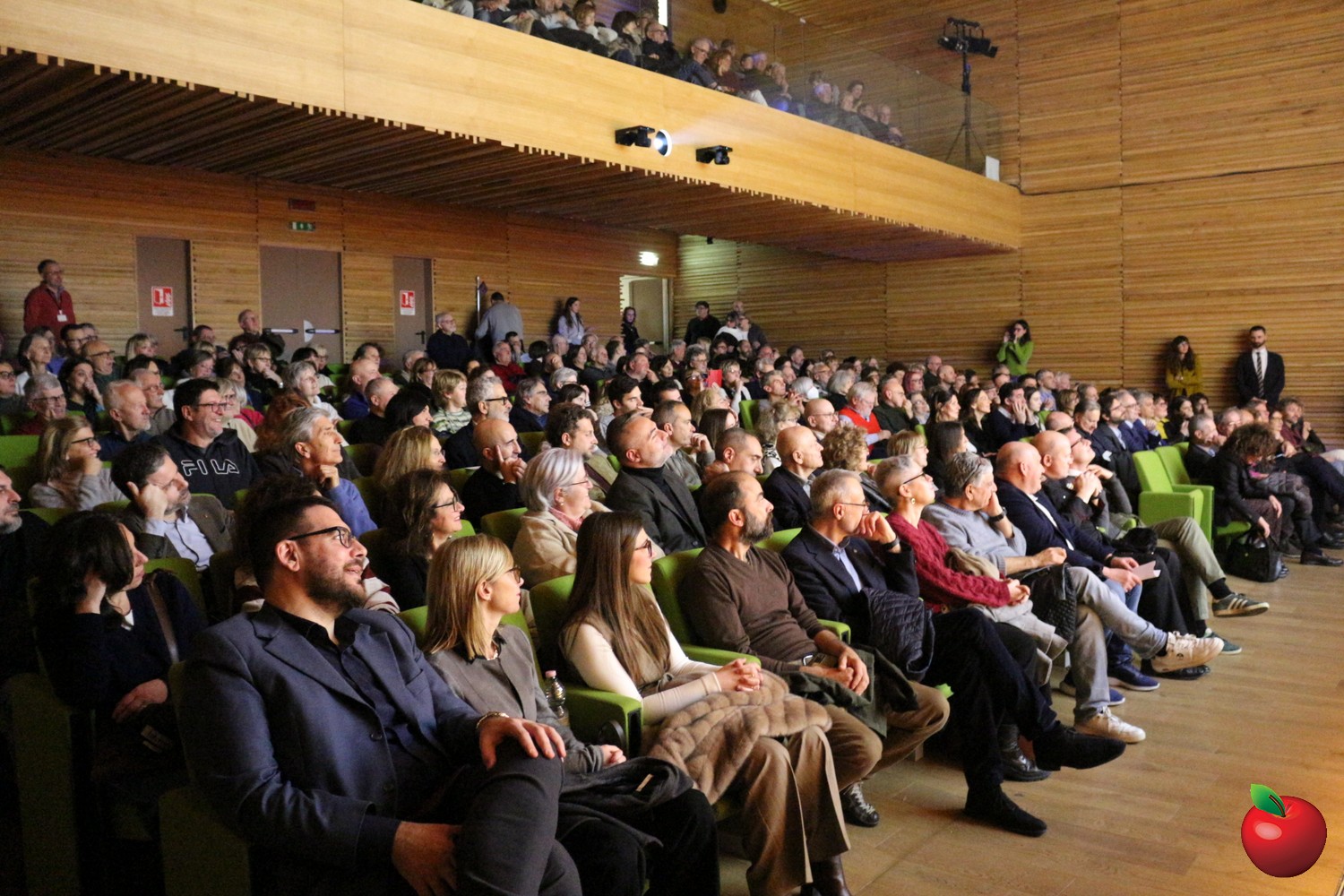 Image00002.jpg (411 KB)