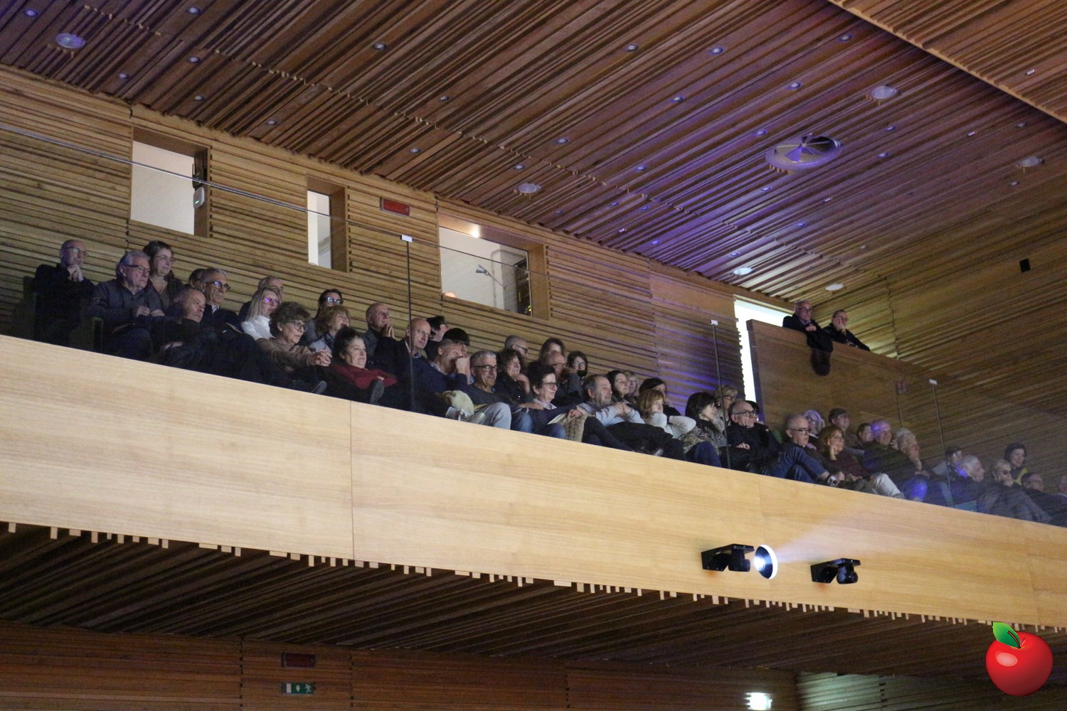 Image00003.jpg (394 KB)